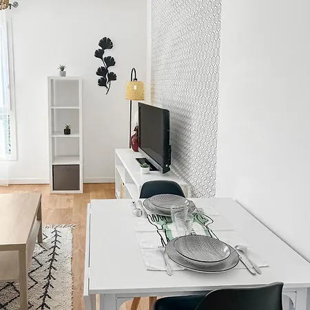 Lumineux, Wi-fi Et Parking Prive Appartement Niort